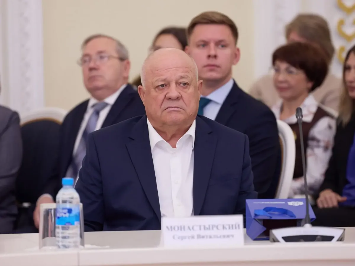 Жителям Владимирской области вручили государственные и областные награды