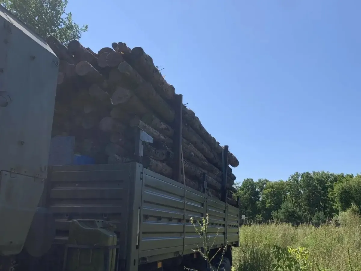 Из Петушинского округа на Волчанское направление отправили 6 КАМАЗов с лесом