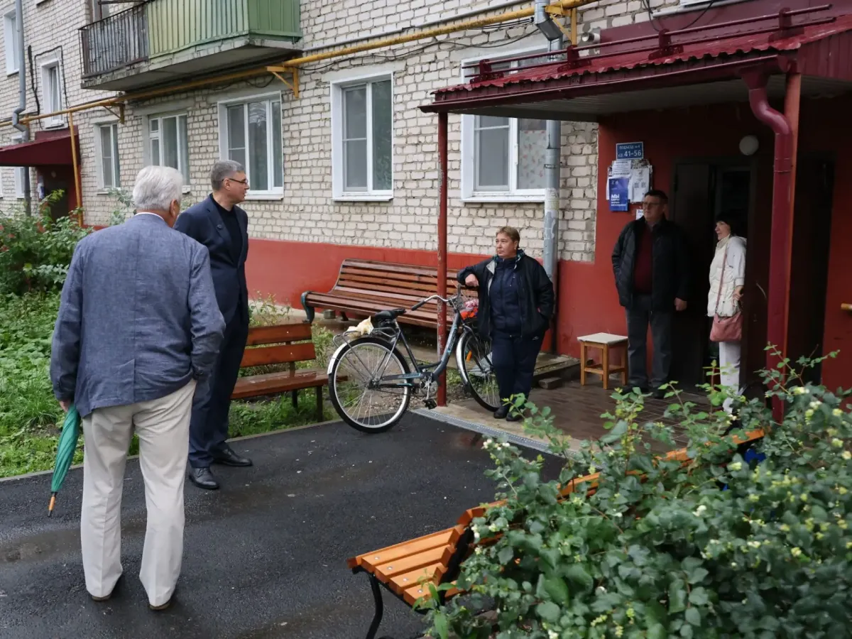 В Красной Горбатке обсудили развитие ЦРБ, дворов и спортивной площадки