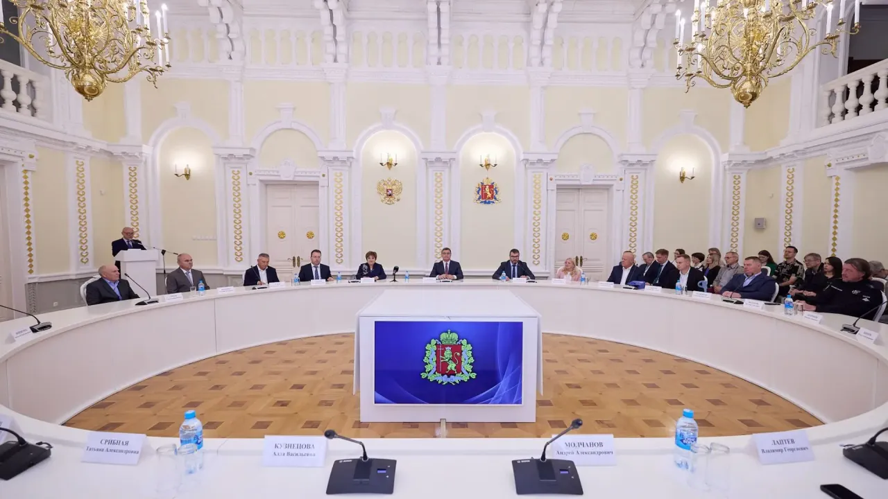 Жителям Владимирской области вручили государственные и областные награды — Владимир Сейчас