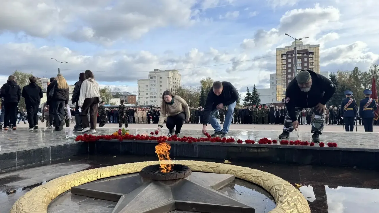 Во Владимире открылась «Вахта памяти» у Вечного огня — Владимир Сейчас