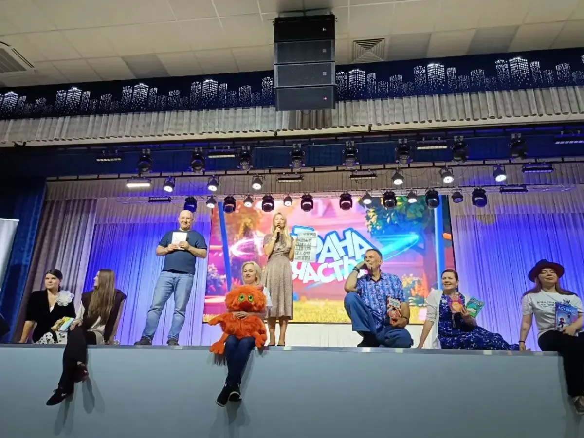 «Книжный поезд» привез в Волгоград литературный фестиваль для детей и педагогов