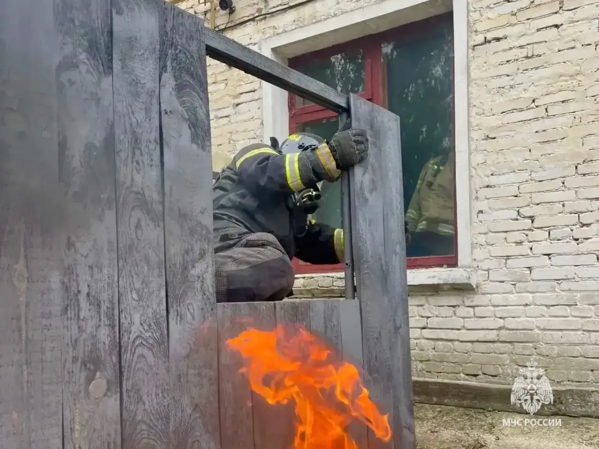В Жирновске построили полосу подготовки для газодымозащитников 64-й ПСЧ