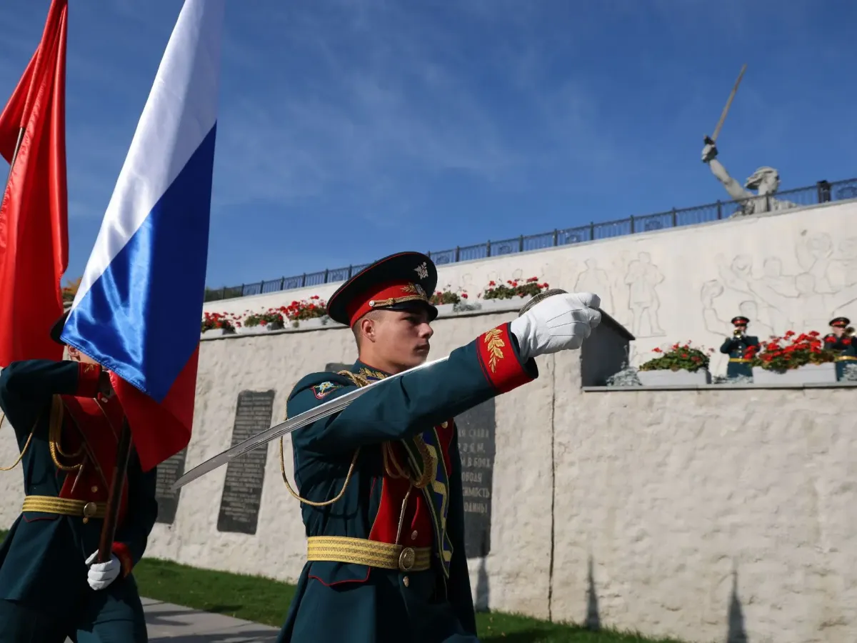 На Мамаевом кургане наградили победителей испытаний судебных приставов на зеленые береты