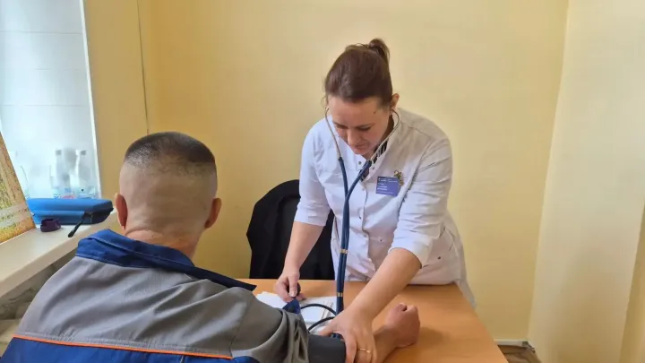Сотрудники сахарного комбината в Ольховатском районе прошли выездную диспансеризацию — Воронеж Сейчас
