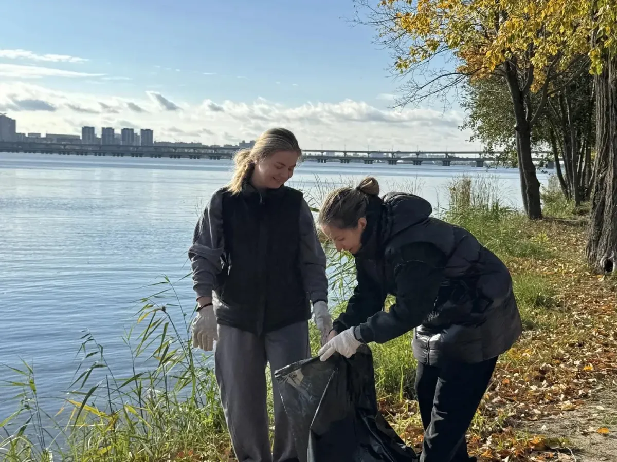 В Воронеже прошёл общегородской субботник на набережной Максима Горького
