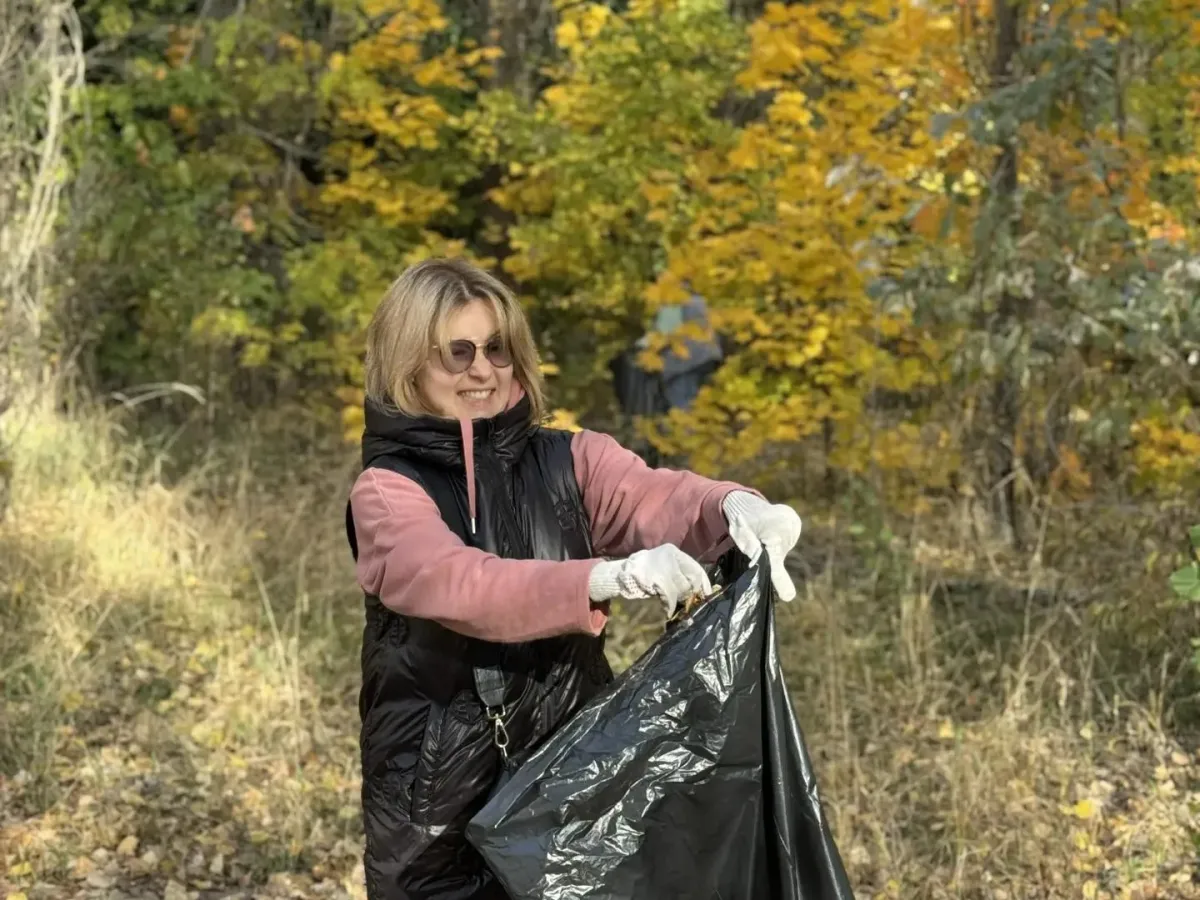 В Воронеже прошёл общегородской субботник на набережной Максима Горького